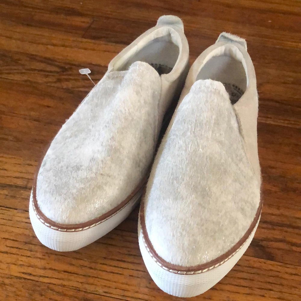 NWOT LIEBSKIND CALF HAIR SLIDES